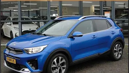 Blauw (metallic) Occasion 2021 Kia Stonic GT-Line SUV | € 15.895 (Eerlijke prijs)