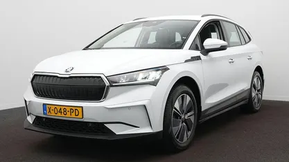 Wit Gebruikt 2024 Skoda Enyaq iV Selection SUV | € 32.995 (Eerlijke prijs)