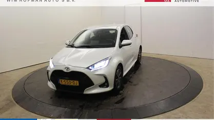 Wit Occasion 2020 Toyota Yaris Hatchback | € 16.935 (Eerlijke prijs)