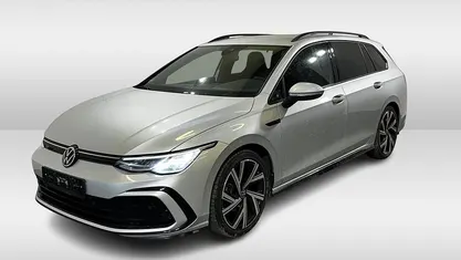 Gebruikt 2021 VW Golf VIII R-line Stationwagen | € 26.950 (Eerlijke prijs)