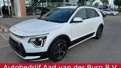 Wit Gebruikt 2023 Kia Niro SUV | € 31.950 (Eerlijke prijs)