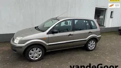Gebruikt 2004 Ford Fusion Trend MPV | € 2.250 (Eerlijke prijs)