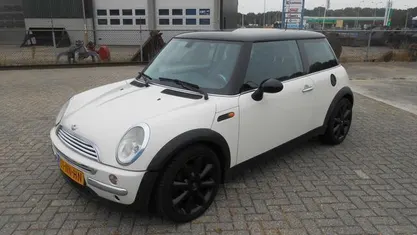 Gebruikt 2004 Mini Cooper Pepper Hatchback | € 950 (Eerlijke prijs)