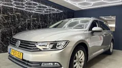 Grijs Gebruikt 2017 VW Passat Highline Stationwagen | € 15.250 (Goede deal)