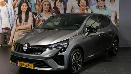 Occasion 2025 Renault Clio V Techno Hatchback | € 25.745 (Eerlijke prijs)