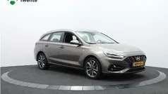 Bruin metallic Gebruikt 2024 Hyundai i30 Comfort Stationwagen | € 25.750 (Eerlijke prijs)