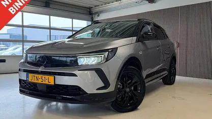Grijs Occasion 2023 Opel Grandland X GS Line SUV | € 27.950 (Eerlijke prijs)