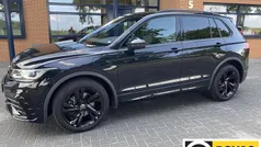 Zwart Gebruikt 2022 VW Tiguan Style SUV | € 39.984 (Eerlijke prijs)
