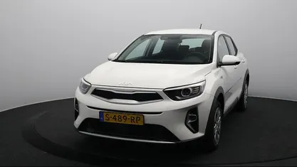 Wit Gebruikt 2023 Kia Stonic Comfort SUV | € 16.845 (Super prijs)
