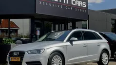 Grijs, metallic lak Gebruikt 2014 Audi A3 Sportback Proline Hatchback | € 9.900 (Eerlijke prijs)