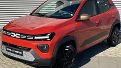 Rood Nieuw 2024 Dacia Spring Extreme Hatchback | € 19.450 (Eerlijke prijs)