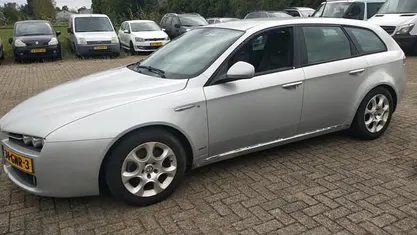 Grijs Gebruikt 2008 Alfa Romeo 159 Ti Stationwagen | € 650 (Super prijs)