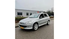 Grijs Gebruikt 2006 Peugeot 206 Quiksilver Stationwagen | € 1.499 (Eerlijke prijs)