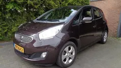 Bruin, metallic lak Gebruikt 2010 Kia Venga Hatchback | € 4.995 (Eerlijke prijs)