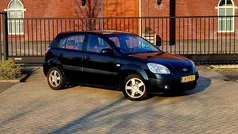 Zwart Gebruikt 2007 Kia Rio Hatchback | € 2.999 (Eerlijke prijs)
