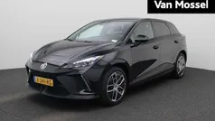 Gebruikt 2023 MG MG4 EV Luxury Hatchback | € 23.995 (Eerlijke prijs)
