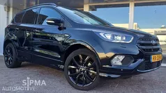 Zwart Gebruikt 2017 Ford Kuga ST-Line SUV | € 15.400 (Eerlijke prijs)