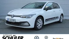 Gebruikt 2022 VW Golf VIII Active Sedan | € 27.663 (Eerlijke prijs)