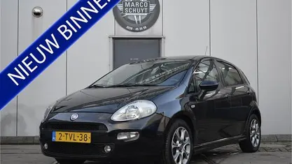 Occasion Fiat Punto Evo Lounge 101 PK (74 kW) 2014 Zwart (metallic) Hatchback