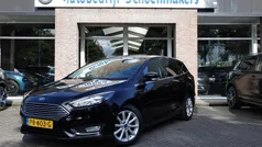 Zwart Gebruikt 2016 Ford Focus Titanium Stationwagen | € 8.940 (Eerlijke prijs)