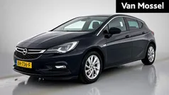 Blauw Gebruikt 2019 Opel Astra Innovation Hatchback | € 13.740 (Eerlijke prijs)