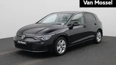 Gebruikt 2021 VW Golf VIII Business Hatchback | € 19.900 (Eerlijke prijs)