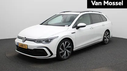 Occasion VW Golf VIII R-line 150 PK (110 kW) 2021 Wit Stationwagen