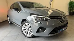 Gebruikt 2021 Renault Clio V Urban Hatchback | € 15.450 (Eerlijke prijs)
