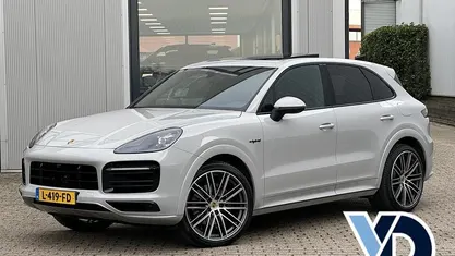 Grijs Occasion 2021 Porsche Cayenne SUV | € 63.945 (Super prijs)