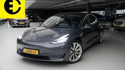 Grijs Gebruikt 2020 Tesla Model 3 Long Range AWD Sedan | € 19.950 (Goede deal)