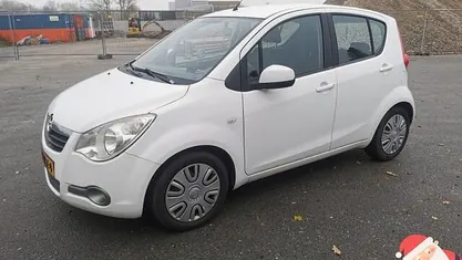 Wit Gebruikt 2010 Opel Agila Edition Hatchback | € 2.240 (Eerlijke prijs)