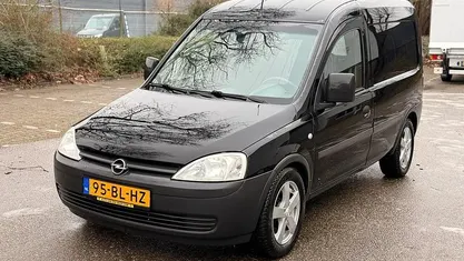 Gebruikt 2004 Opel Combo Hatchback | € 1.299 (Super prijs)