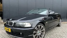 Zwart (metallic) Gebruikt 2002 BMW 318 Cabriolet | € 4.995 (Goede deal)