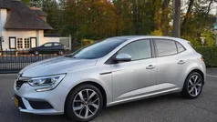 Grijs Gebruikt 2016 Renault Mégane III Zen Hatchback | € 9.900 (Eerlijke prijs)