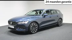Blauw, metallic lak Gebruikt 2022 Volvo V60 Plus Stationwagen | € 38.940 (Eerlijke prijs)