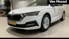 Wit Gebruikt 2021 Skoda Octavia Business Line Stationwagen | € 16.900 (Eerlijke prijs)