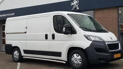 Wit Occasion 2020 Peugeot Boxer Premium Van | € 13.600 (Eerlijke prijs)