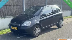 Gebruikt 2001 Toyota Yaris Sol Hatchback | € 999 (Eerlijke prijs)