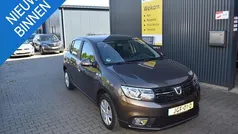 Bruin Gebruikt 2017 Dacia Sandero Lauréate Hatchback | € 6.450 (Super prijs)