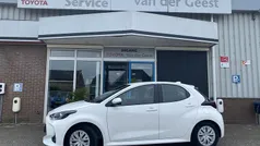 Wit Gebruikt 2024 Toyota Yaris Hybrid Active Hatchback | € 22.445 (Eerlijke prijs)