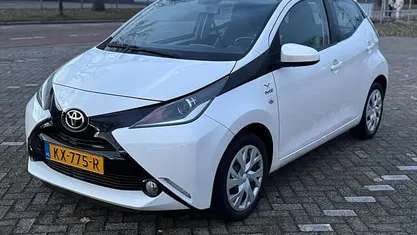 Occasion Toyota Aygo X-play 69 PK (50 kW) 2016 Hatchback