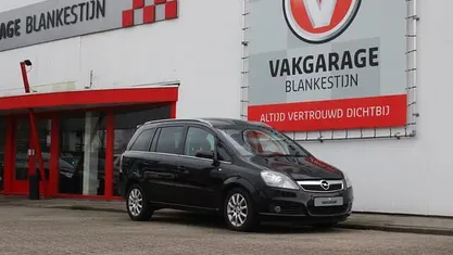 Zwart Gebruikt 2006 Opel Zafira Cosmo MPV | € 1.880 (Goede deal)