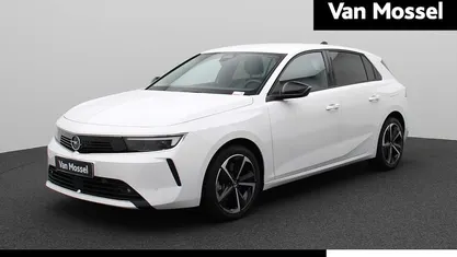 Wit Occasion 2022 Opel Astra Business Edition Hatchback | € 25.400 (Eerlijke prijs)