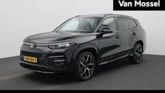 Zwart Gebruikt 2025 VW Tayron R-line Edition SUV | € 65.900 (Eerlijke prijs)