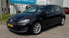 Zwart Gebruikt 2014 VW Golf VII Highline Hatchback | € 11.000 (Eerlijke prijs)