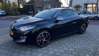 Zwart Gebruikt 2011 Renault Mégane Cabriolet R.S. Cabriolet | € 6.999 (Eerlijke prijs)