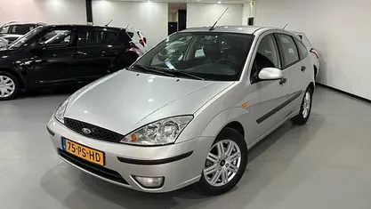 Gebruikt 2004 Ford Focus Futura Hatchback | € 1.750 (Eerlijke prijs)