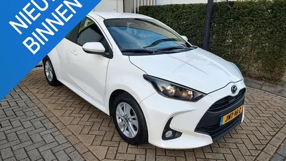 Gebruikt 2023 Toyota Yaris Hybrid Hatchback | € 17.950 (Super prijs)