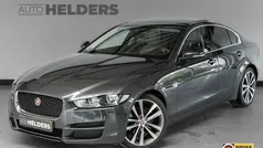 Grijs Gebruikt 2018 Jaguar XE Pure Sedan | € 13.750 (Eerlijke prijs)