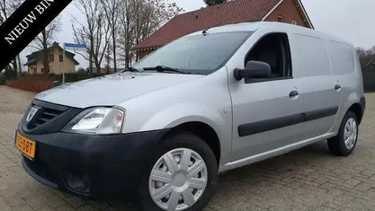 Grijs Gebruikt 2012 Dacia Logan Sedan | € 5.295 (Eerlijke prijs)